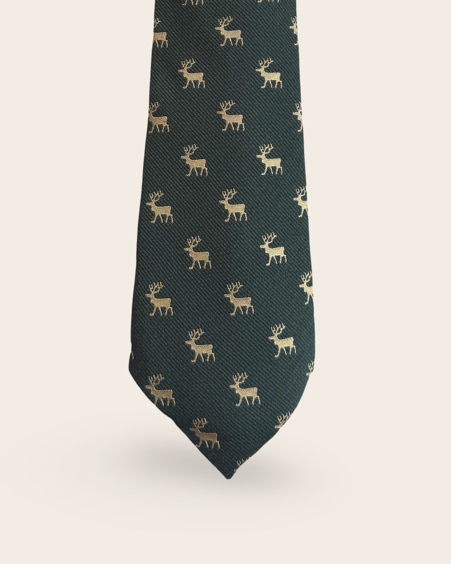 Stag neck tie