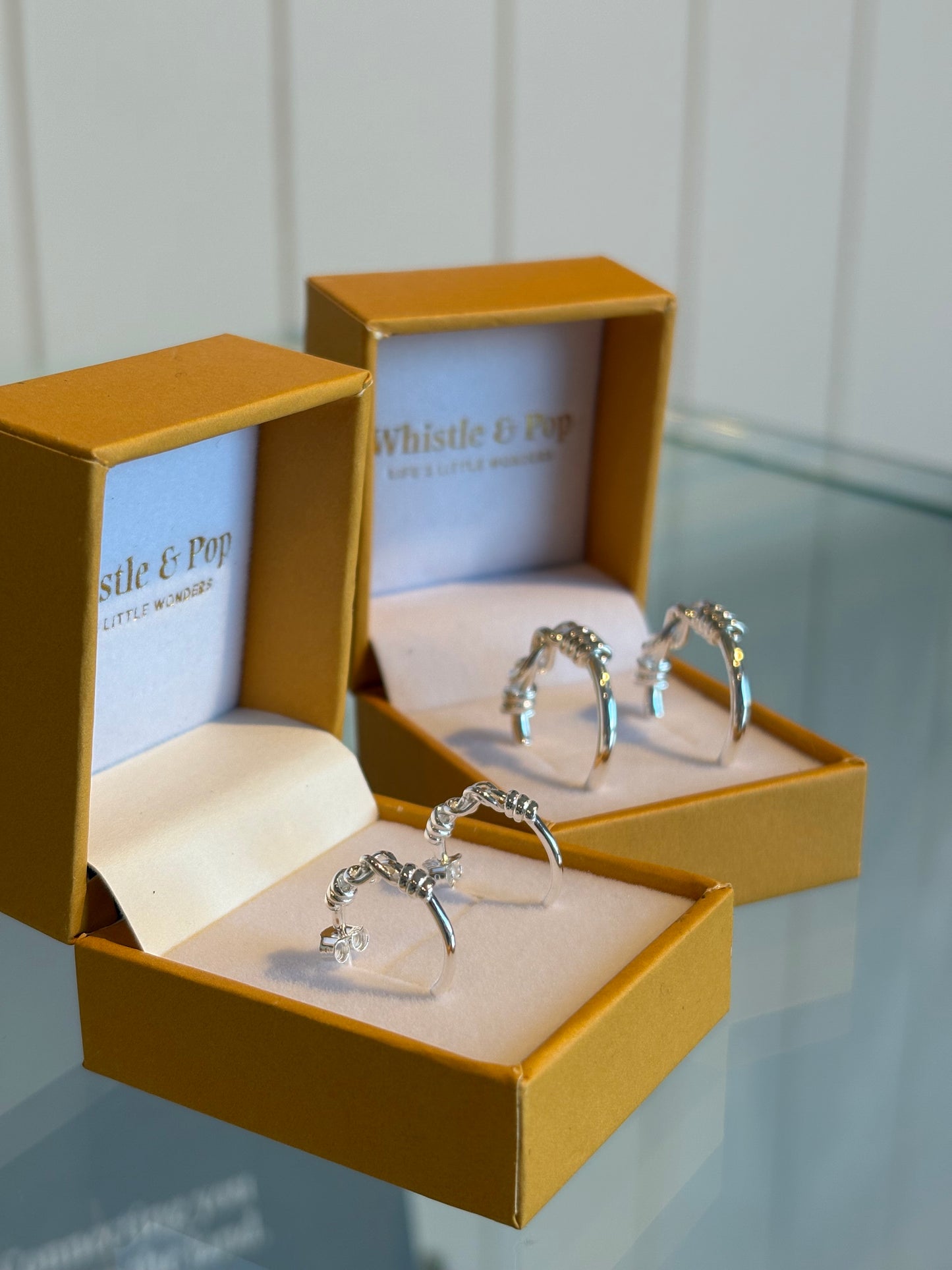 Trailblazer Elegant Eight Hoops Small
