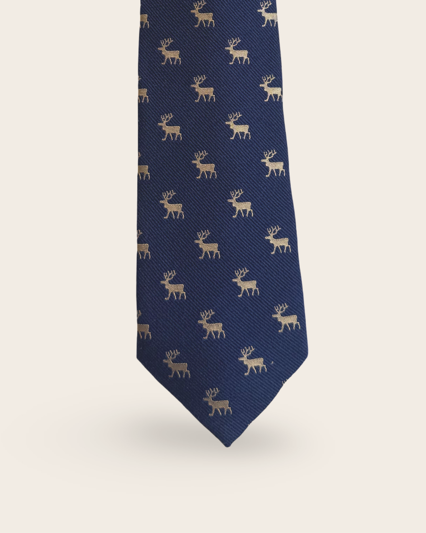 Stag neck tie
