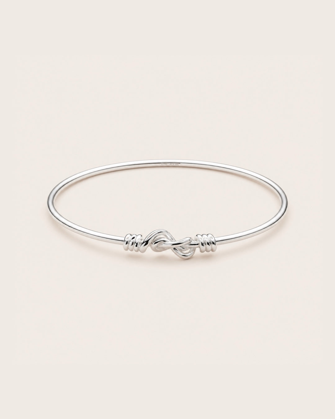 Trailblazer Elegant Eight fine Bangle, 2.5mm