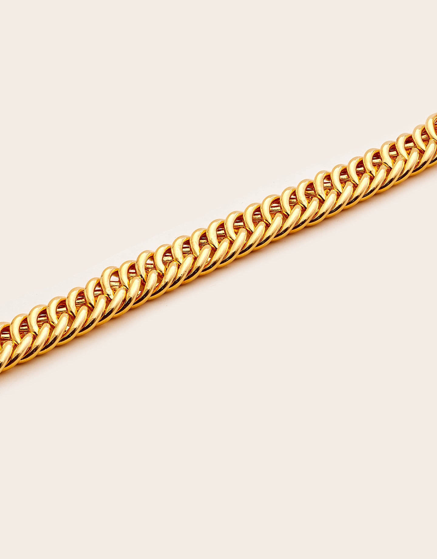 The chunky Longhorn Bracelet Gold Plated