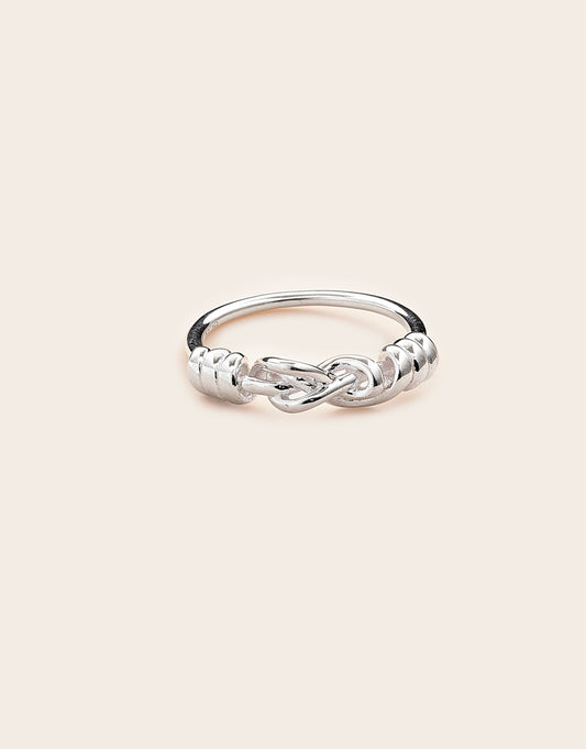 Elegant Eight Ring Silver