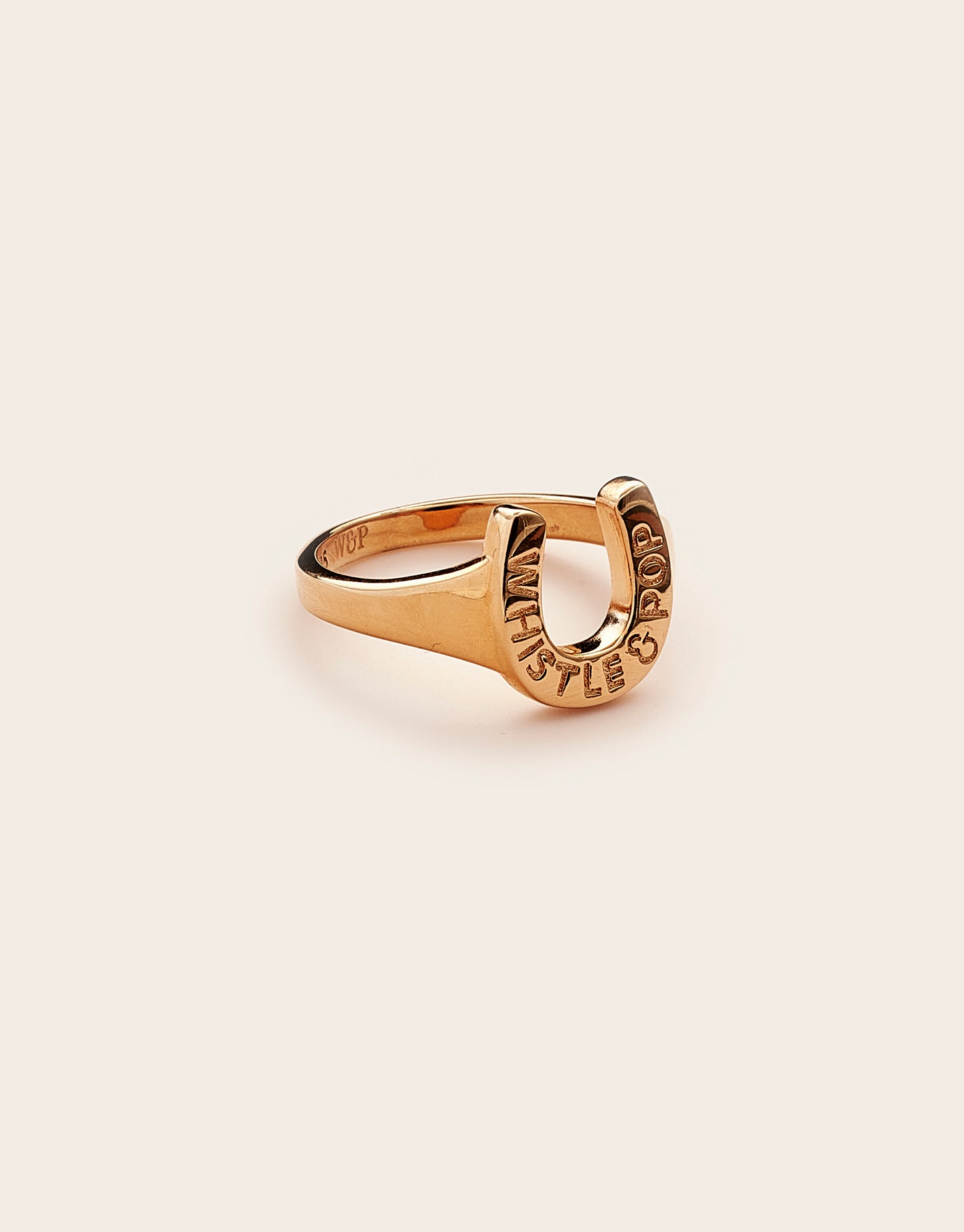 Trusty steed ring gold