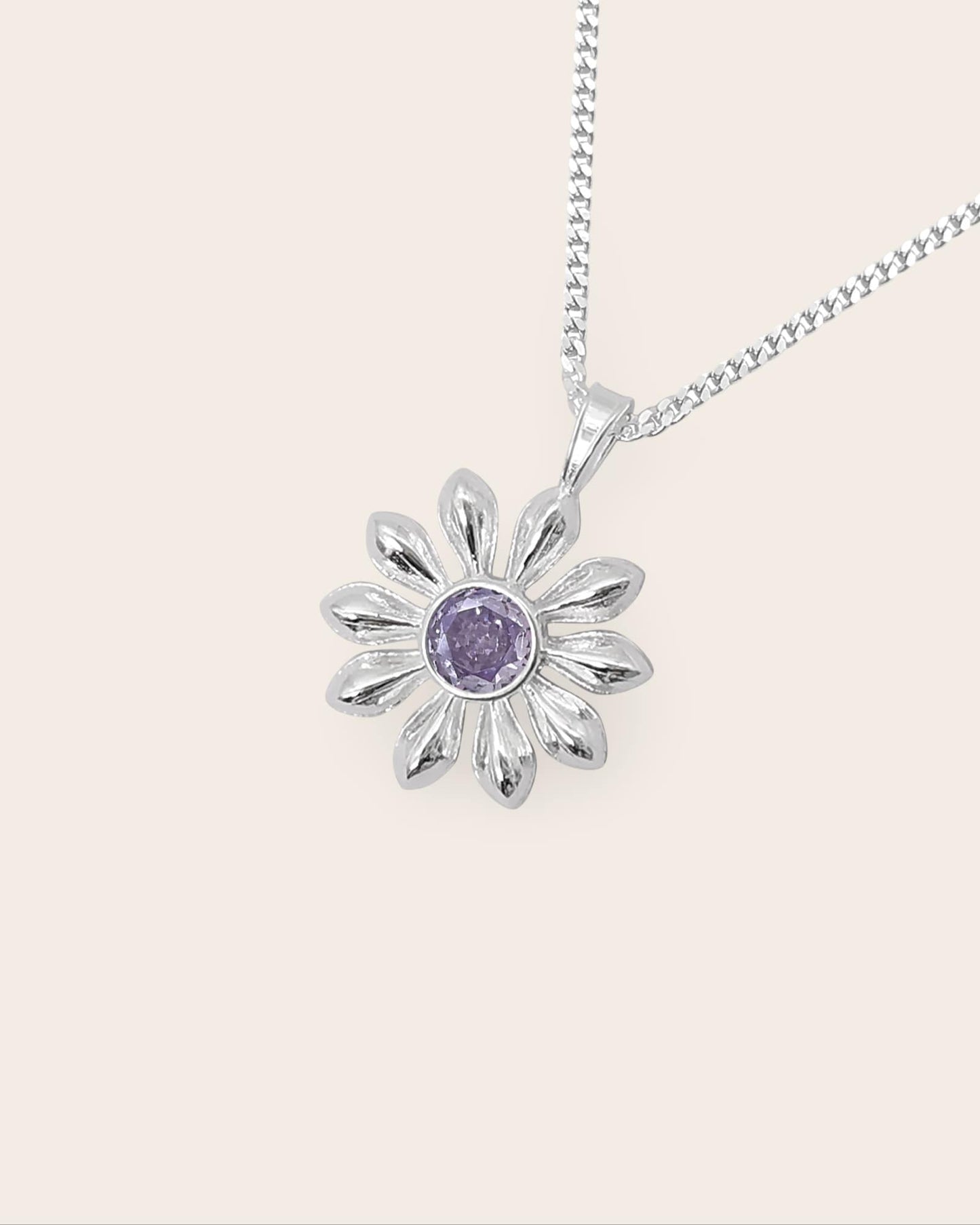 Starkeeper Daisy Necklace